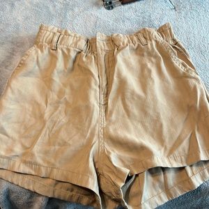 Cute heart loom mustard  dress shorts.